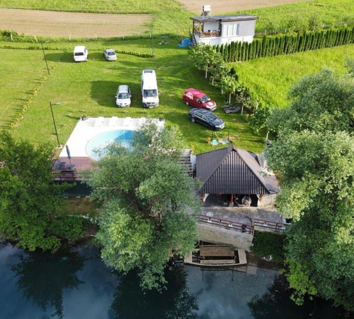 Odmaraliste Harfe Apartment Bihac Bagian luar foto